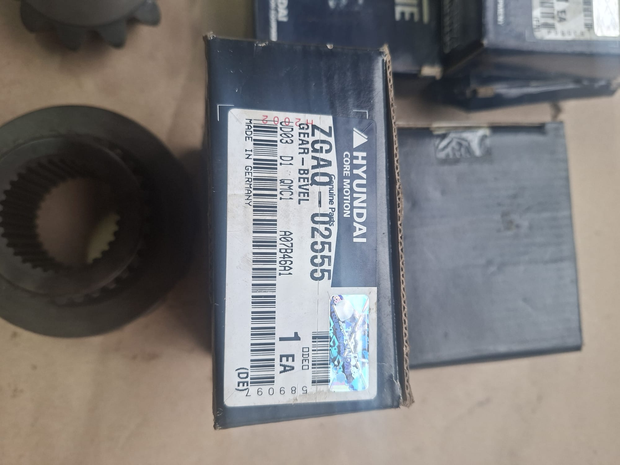 Hyndai 770 zubcanici deferenciala orginal dva komada