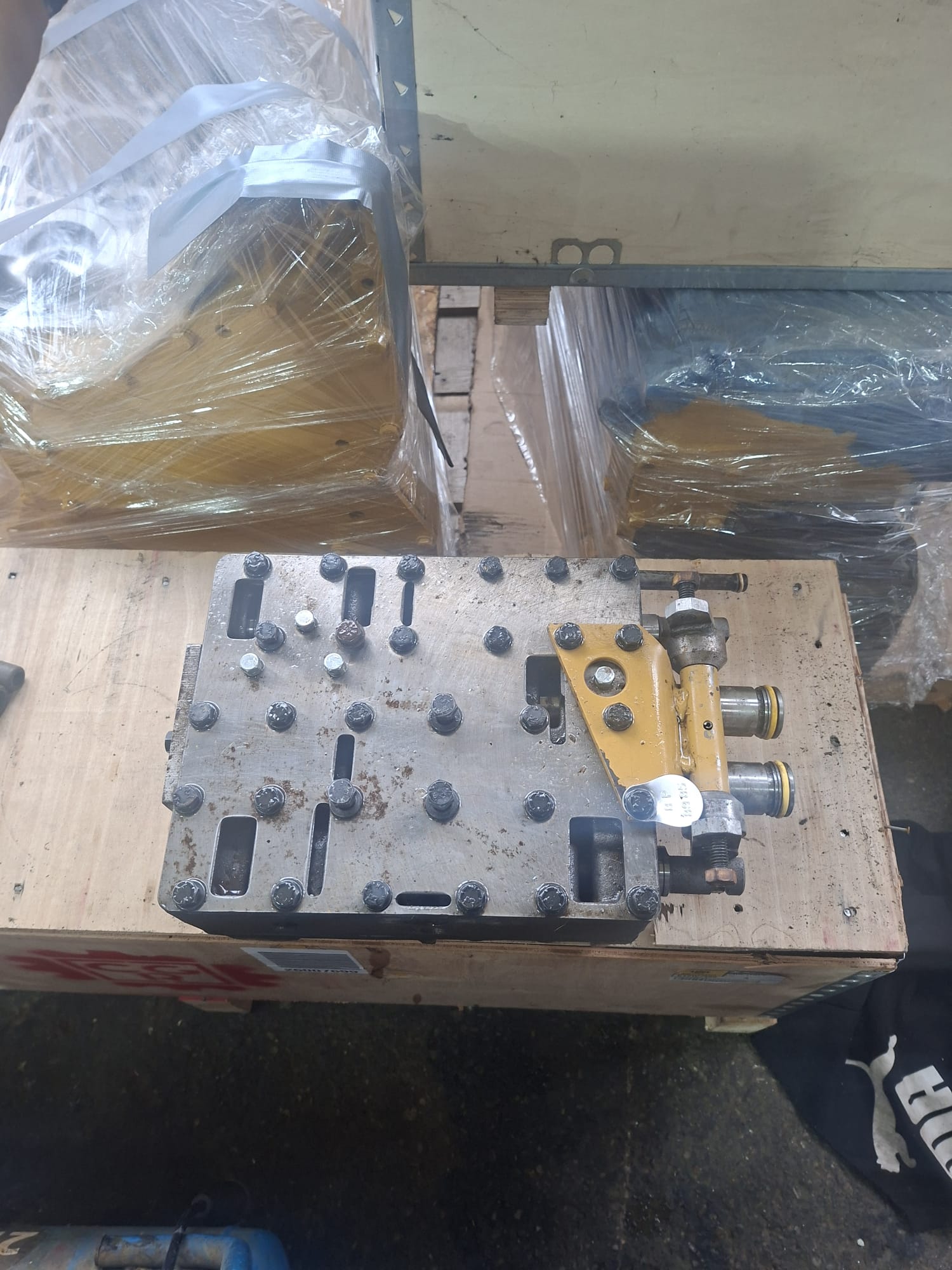 Caterpillar d4h ventilska grupa 8p8985 (8p8984)