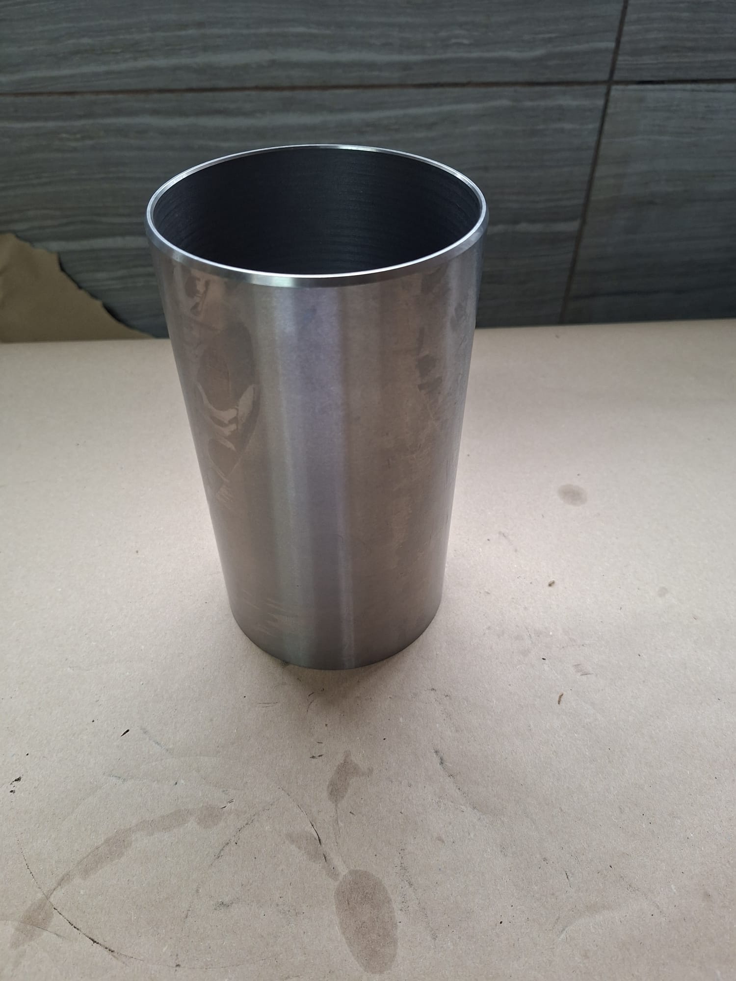 Caterpillar cilindar 1077604 za motor c7,3126,3126b