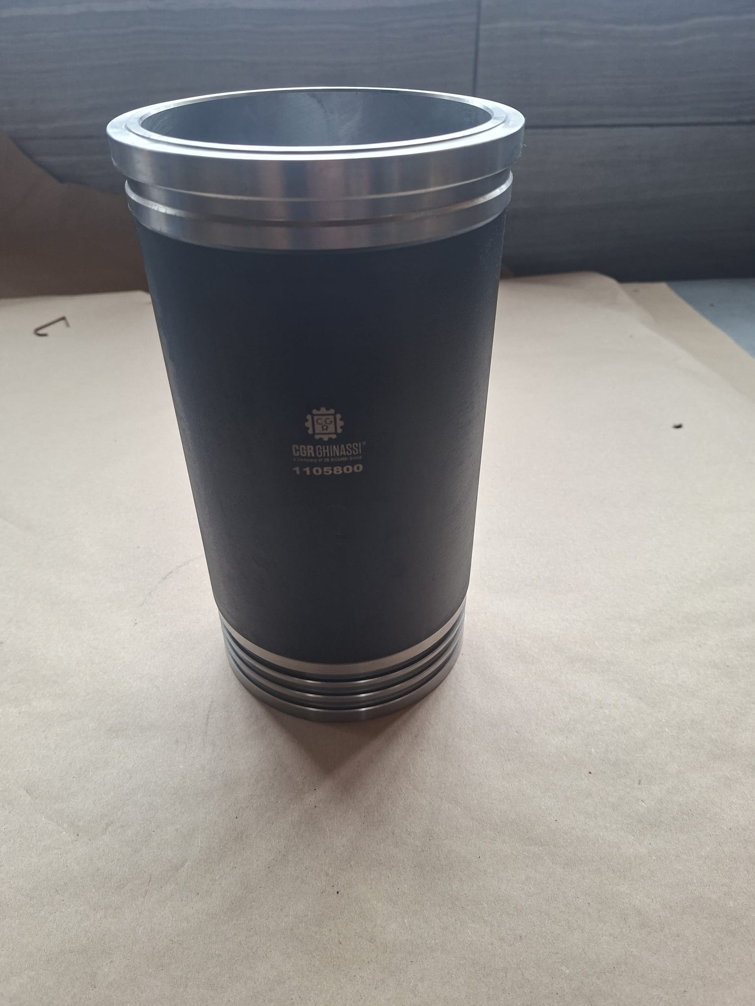 Caterpillar cilindar 1105800 za motor 3304,3306