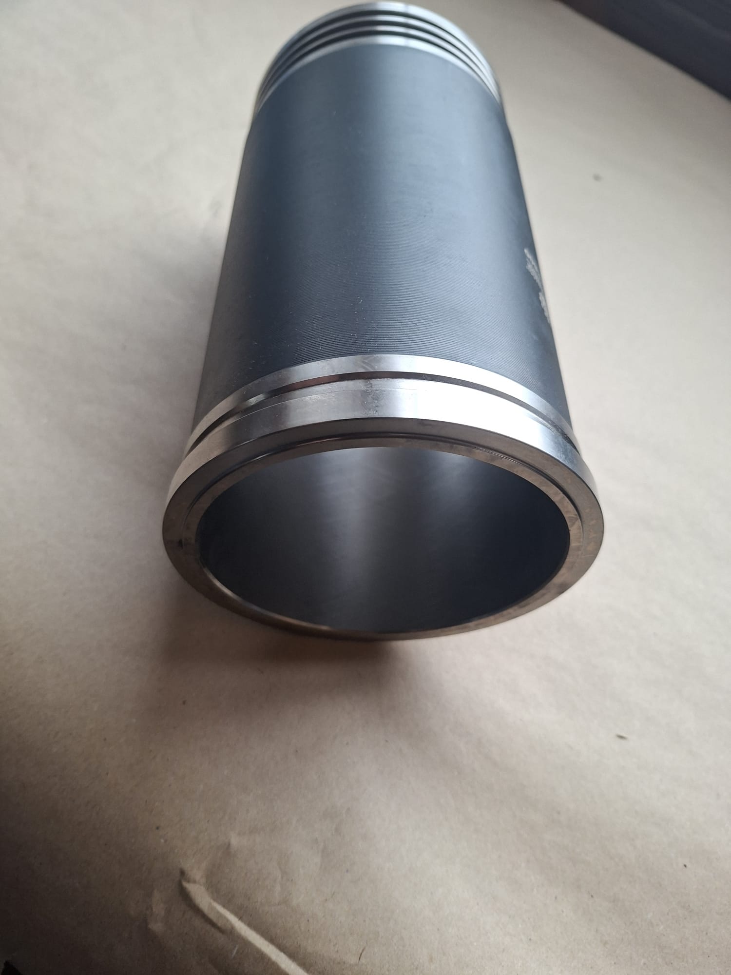 Caterpillar cilindar 1105800 za motor 3304,3306