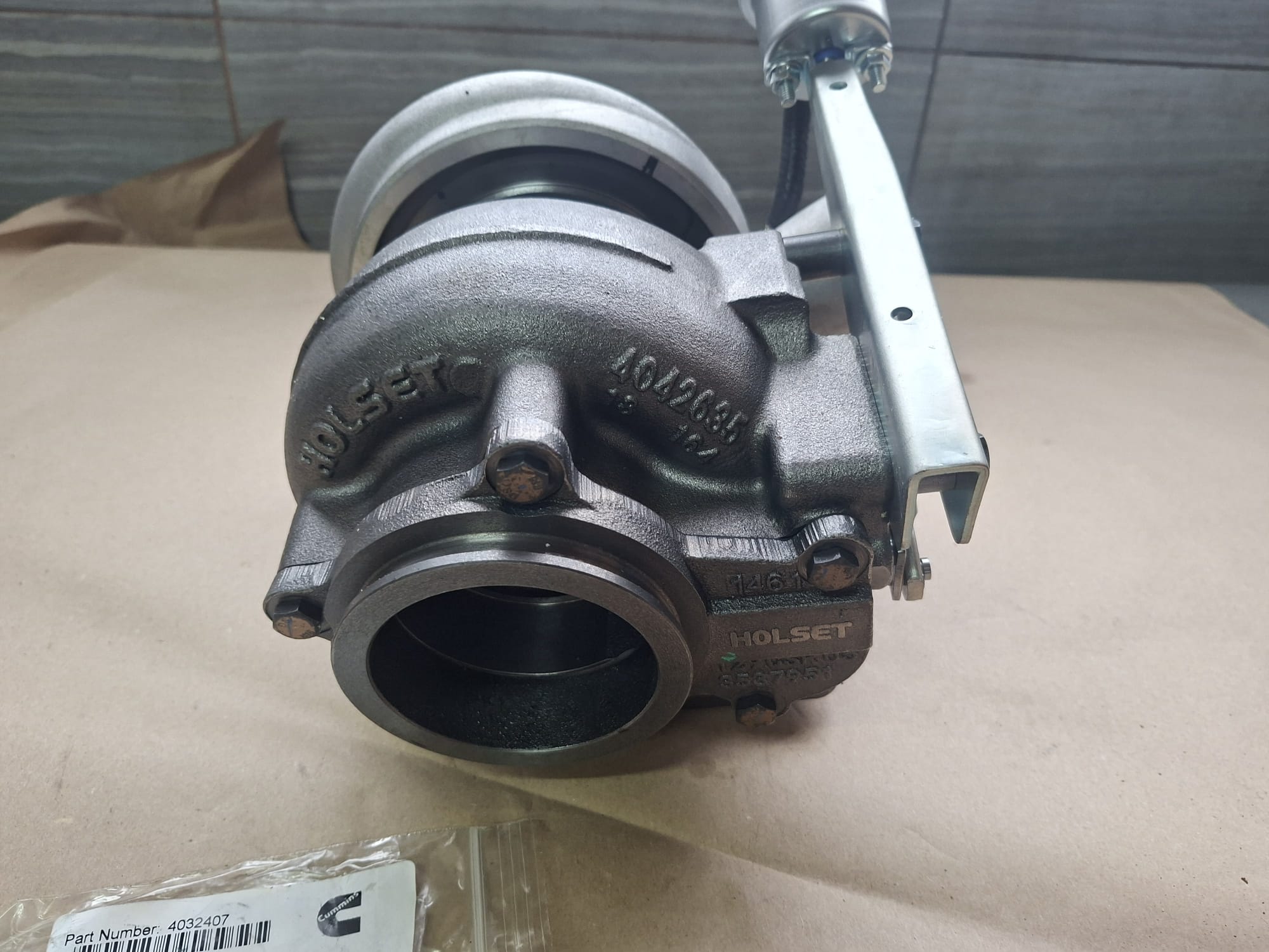 Turbo holset novi za komatsu 6745818230